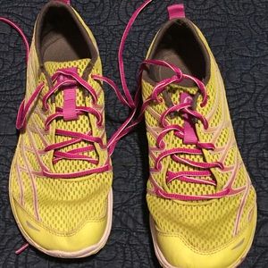 Women’s  Merrill light weight tennis shoes 7.5
